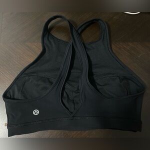 Lululemon sports bra size 6